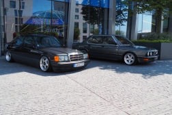 Mercedes-Benz a BMW E28