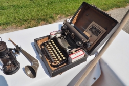 písací stroj Corona