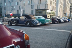 Horch 853, Oldsmobile Ninety-Eight Holiday