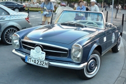 Mercedes-Benz 230 SL