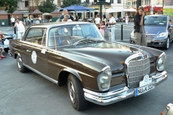 Mercedes-Benz 230 S W111