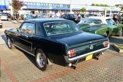 Ford Mustang Coupe