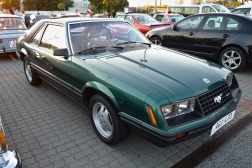 Ford Mustang V6 Fastback