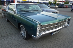 Plymouth Sport Fury