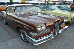 Edsel Pacer