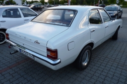 Ford Cortina
