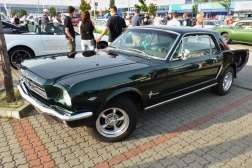 Ford Mustang Coupe