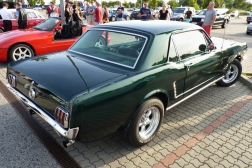 Ford Mustang Coupe