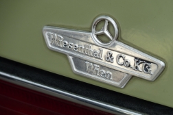 Mercedes-Benz 300 D