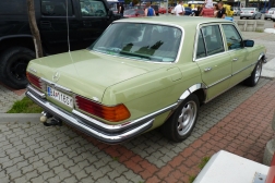 Mercedes-Benz 300 D