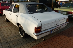 Ford Cortina