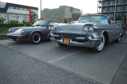 Porsche 911 Targa, Cadillac Eldorado Biarritz