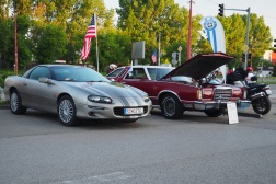 Chevrolet Camaro, Ford Thunderbird