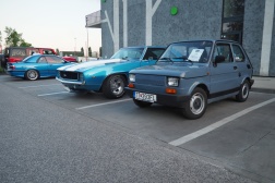 Chevrolet Camaro 5.0 V8 Rally Sport, Fiat 126 FSM