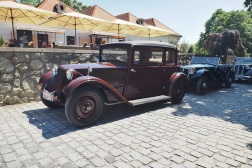 Tatra 57