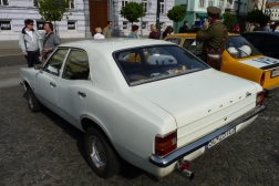 Ford Cortina