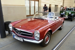 Mercedes-Benz 230 SL