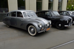 Tatra 87