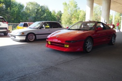 Honda Civic LX, Toyota MR2