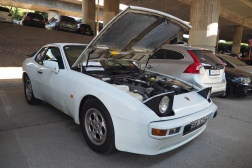 Porsche 944