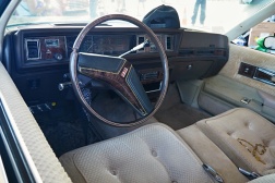 Oldsmobile Cutlass - Low Rider