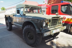 Kaiser Jeep M-715
