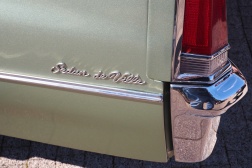 Cadillac Sedan DeVille